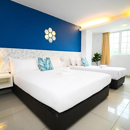 Swing & Pillows - Pj Ss2 Petaling Jaya Esterno foto