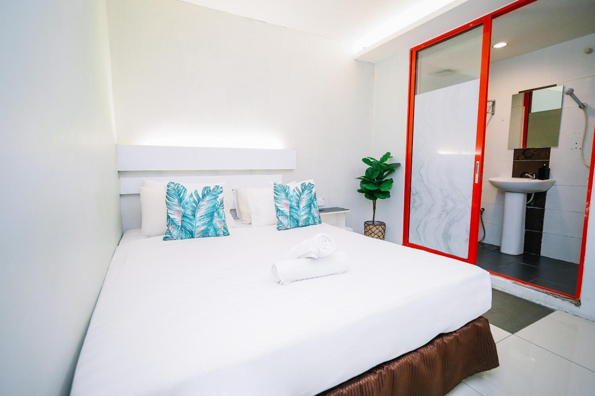 Swing & Pillows - Pj Ss2 Petaling Jaya Esterno foto