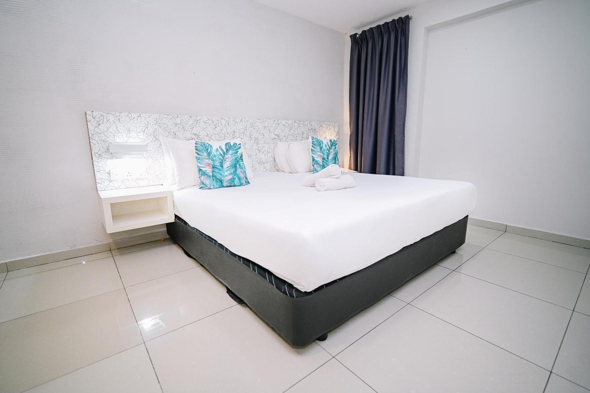 Swing & Pillows - Pj Ss2 Petaling Jaya Esterno foto
