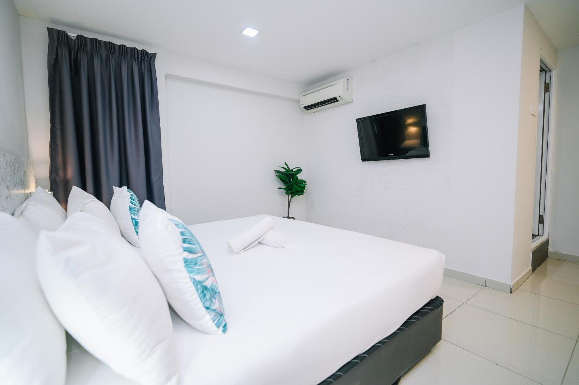 Swing & Pillows - Pj Ss2 Petaling Jaya Esterno foto