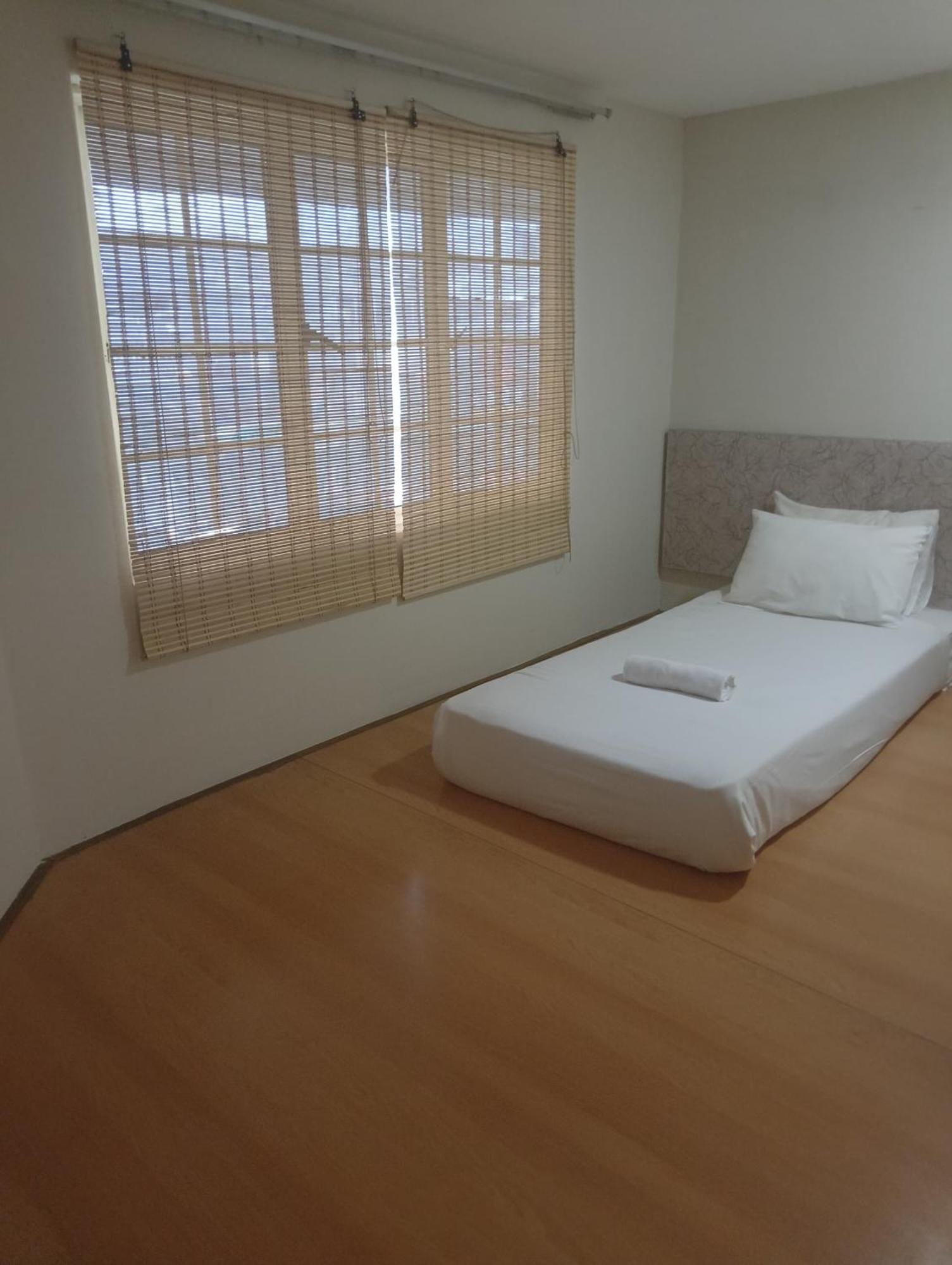 Swing & Pillows - Pj Ss2 Petaling Jaya Esterno foto